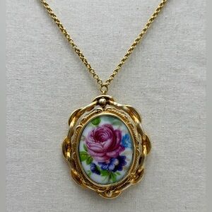 Vintage Floral  Art Glass Brooch/Pendant Spinner